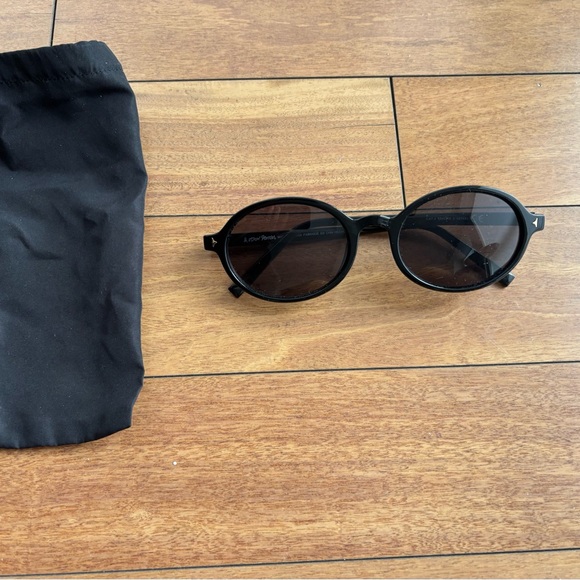 & Other Stories Black Round/Oval Sunglasses - Picture 3 of 5